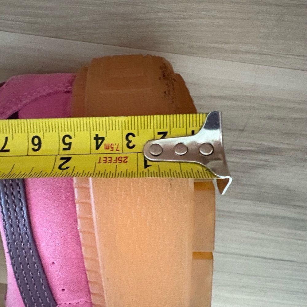 Puma Platform Sneakers Size 8.5 Pink Suede Low Top Gum Sole Retro Streetwear - Picture 7 of 8